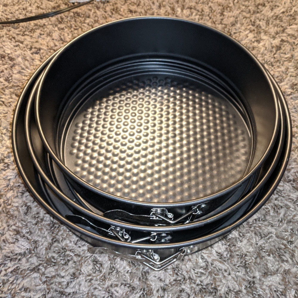 NEW! Bakeware - Picture 4 of 5